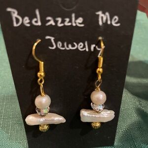 Fresh water pearls and vintage crystals on gold plated earrings